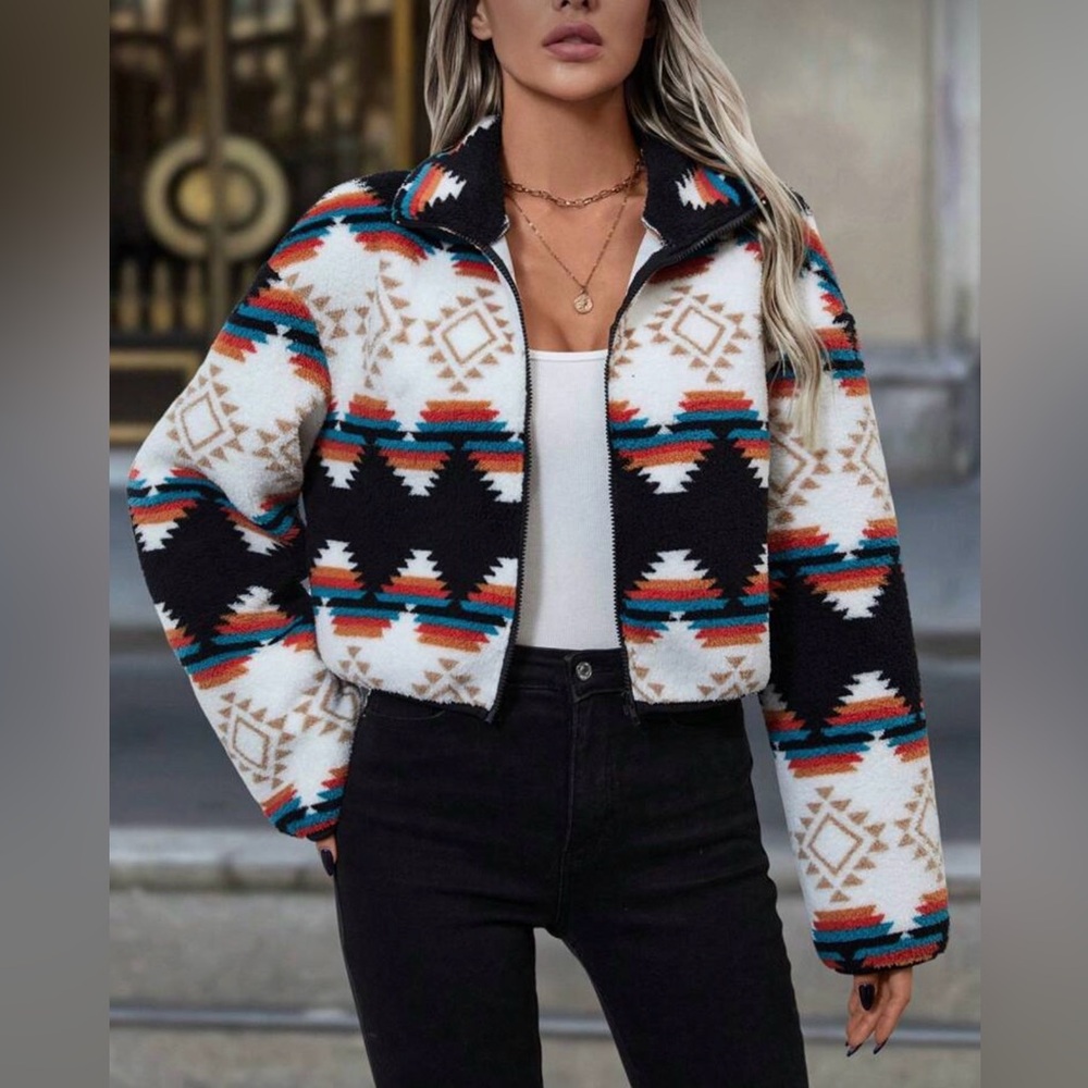 Geometric Patterned Fleece Jacket - Picture 2 of 10